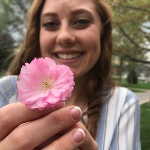 Meet your Posher, Grace